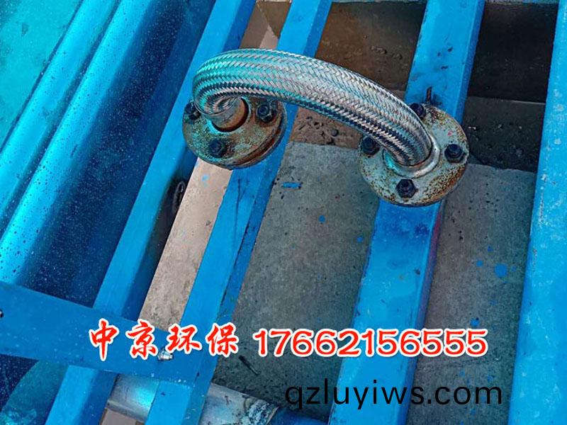 封(feng)閉(bi)洗(xi)車(chē)檯(tai)
